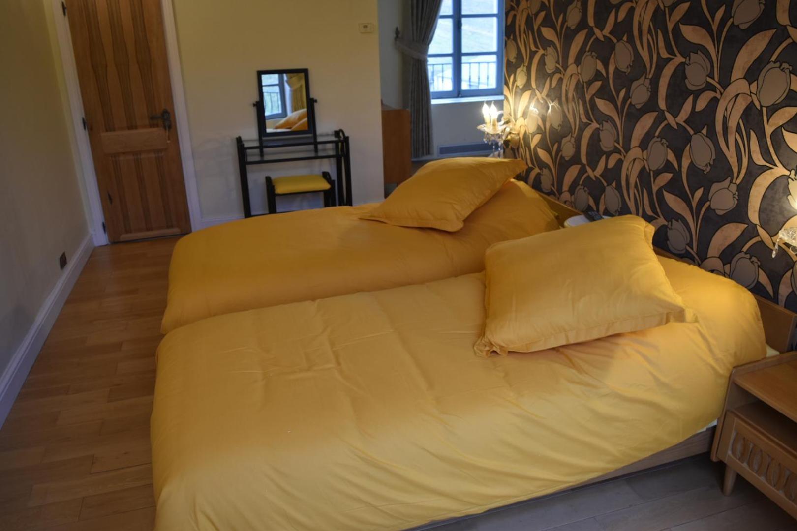 Chateau Roquehort Avec Ev Recharge Point 22Kw Monein Esterno foto