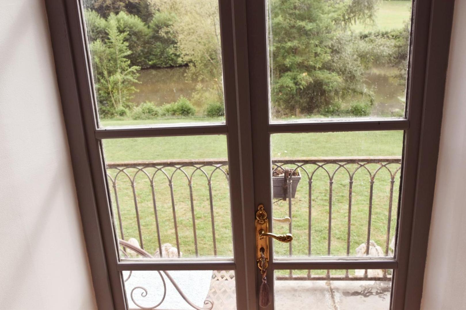 Chateau Roquehort Avec Ev Recharge Point 22Kw Monein Esterno foto