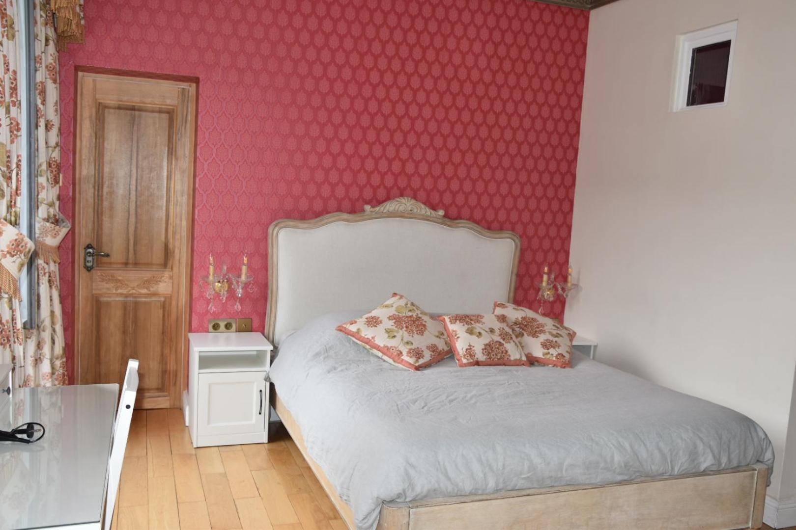 Chateau Roquehort Avec Ev Recharge Point 22Kw Monein Esterno foto